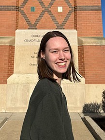 Headshot of Hannah Applebee